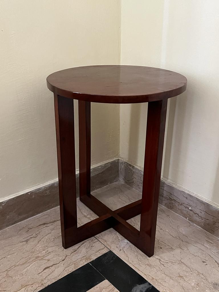 Handcrafted Solid Wood Coffee Table – Natural Elegance for Your Living Room