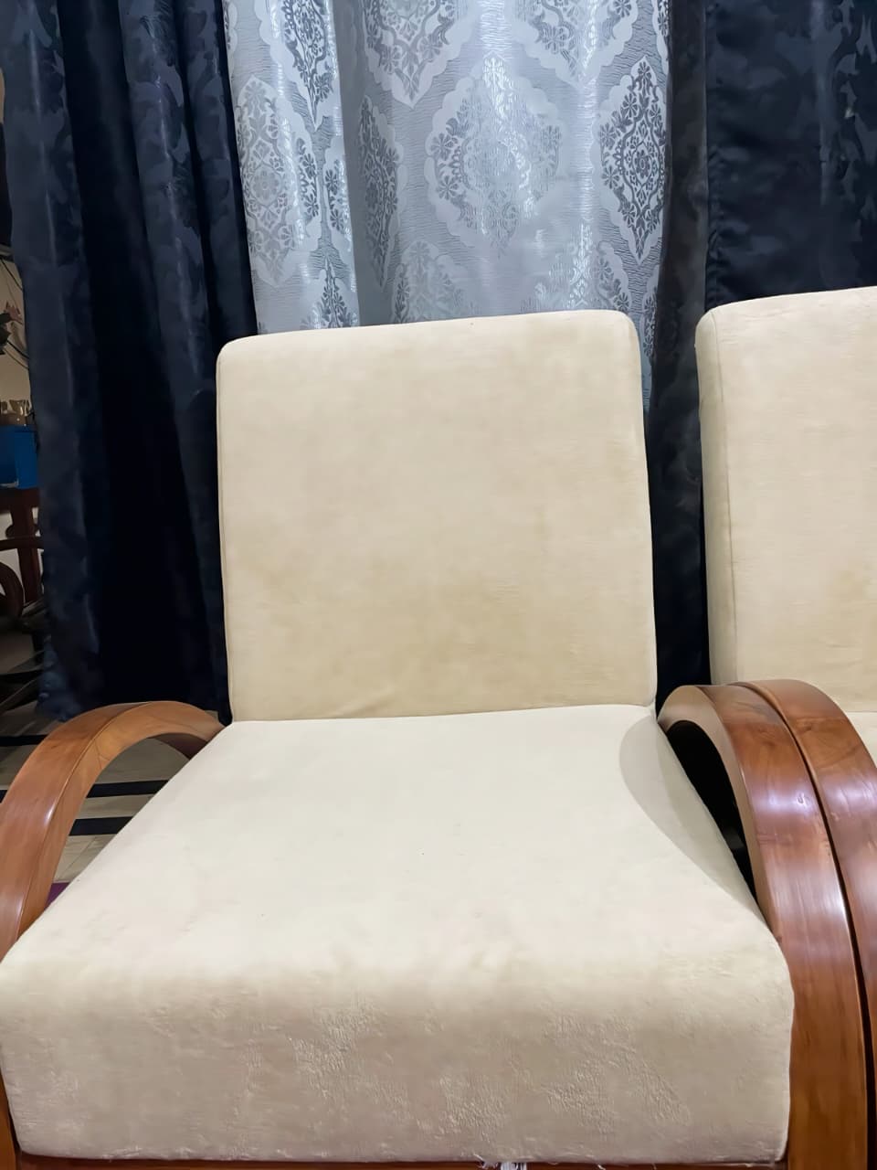 Mid-Century Curved Arm Accent Chair