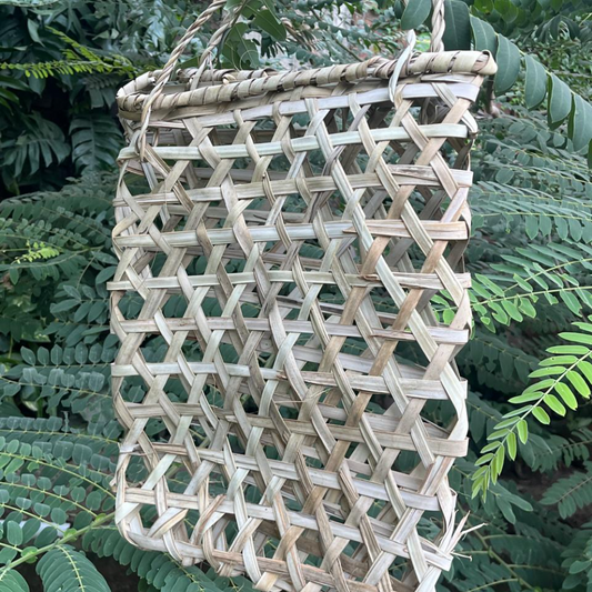 Handwoven Date Palm Straw Carry Basket – Eco-Friendly Multipurpose Storage