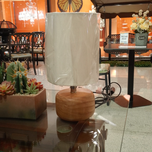 Wood Loom Table Lamp – Elegant Accent Lighting with Natural Grain Finish