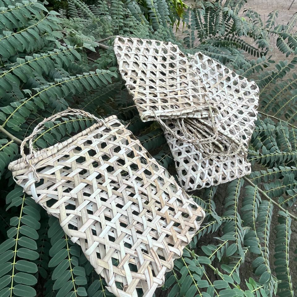 Handwoven Date Palm Straw Carry Basket – Eco-Friendly Multipurpose Storage