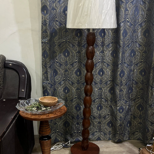 Natural Elegance: Acacia Wood Floor Lamp