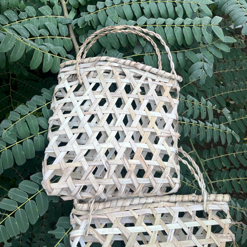 Handwoven Date Palm Straw Carry Basket – Eco-Friendly Multipurpose Storage